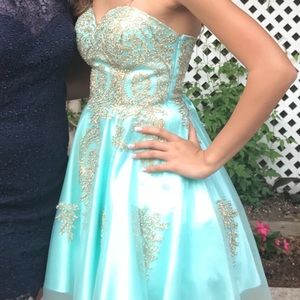 Selling this blondie nites dress!